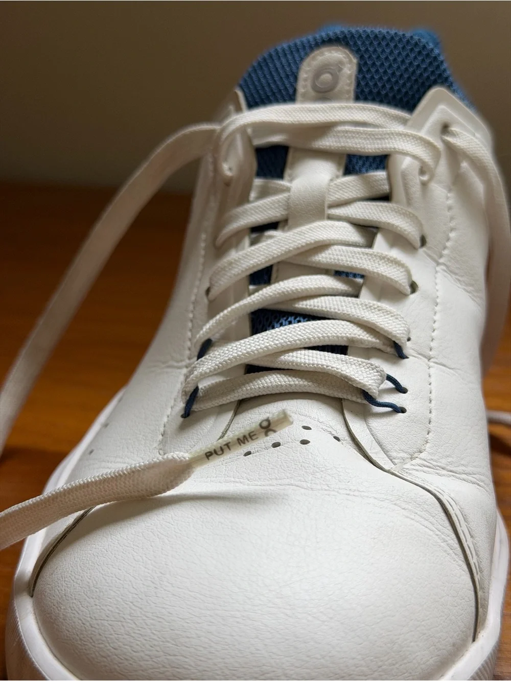 On Cloud The Roger Advantage Running White & Blue Sneakers – Men’s US 8 / EU 41